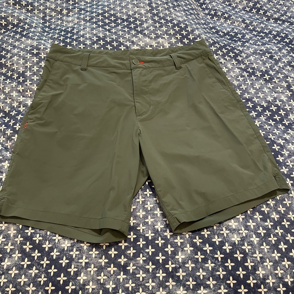 Rhône Men’s Green Short